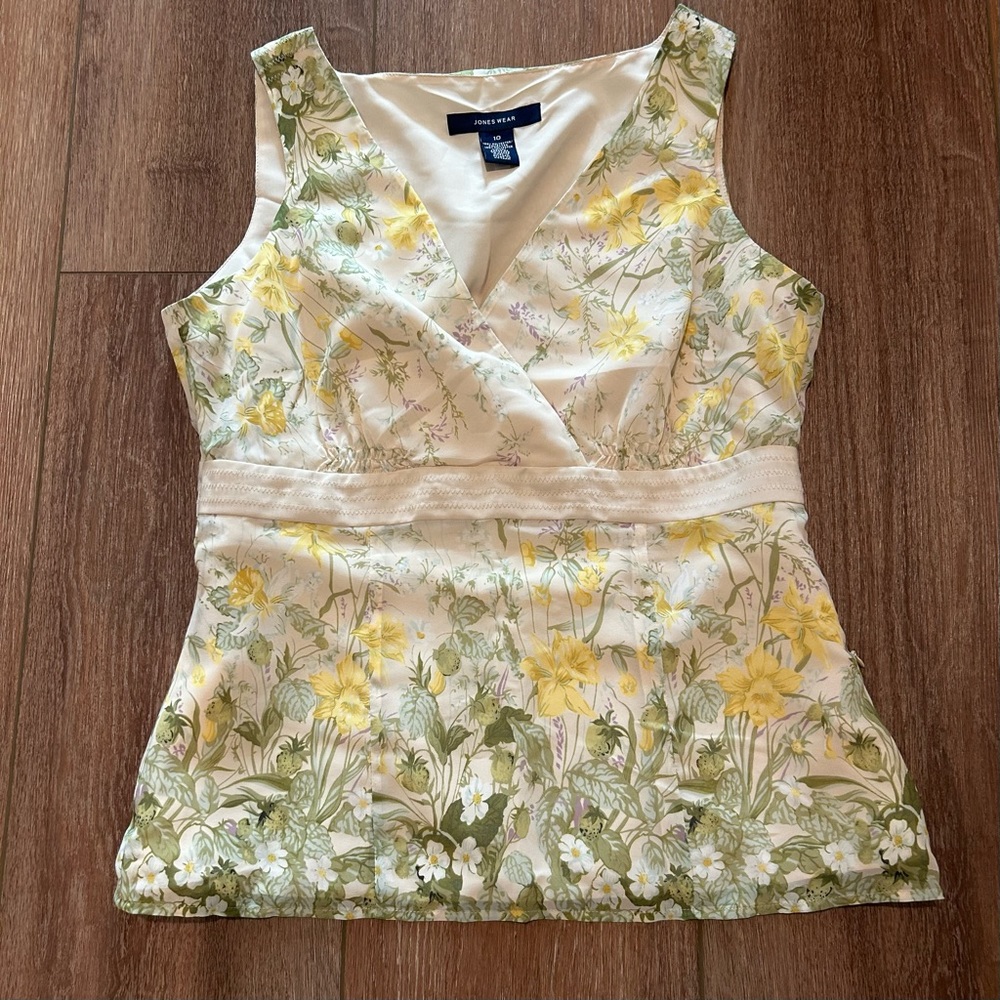 Jones Wear Floral Blouse